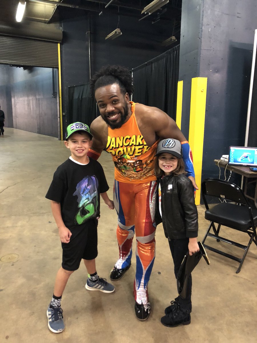HermieSadler's tweet photo. Had a great time tonight #WWERichmond .  Thanks @WWEArmstrong @AJStylesOrg @JEFFHARDYBRAND @XavierWoodsPhD @WWEUsos @Elliott_Sadler https://t.co/d4DNvy4LNL