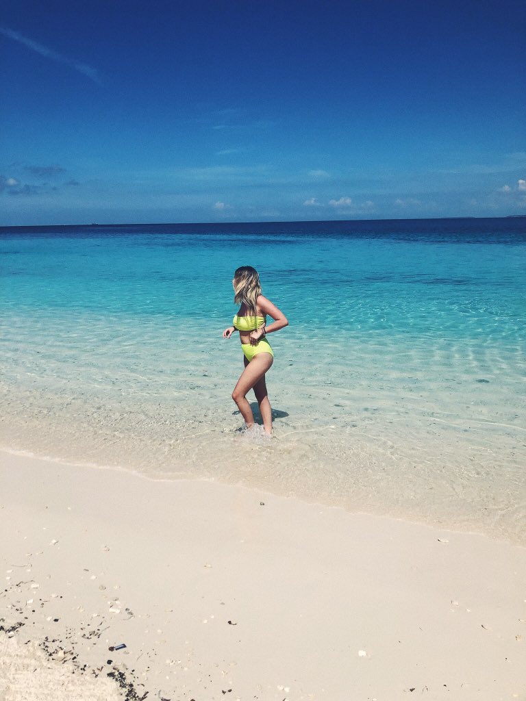 JohnsonKortnee's tweet image. as free as the ocean