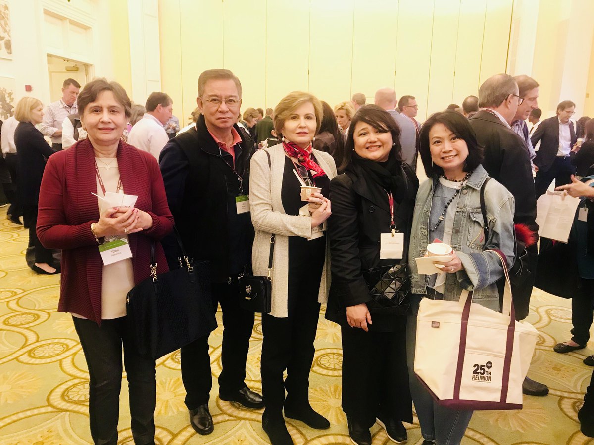 johnclementsph's tweet photo. John Clements’ President and CEO, Carol Dominguez, flew back to Boston with her mother last week to attend her 1st #HBSAlumniBoardMeeting and several #HBSReunion sessions on #TechnologyandTransformation
#HBSAlumni #JohnClementsPH #MachinesandHumans https://t.co/hOXM3sW10x