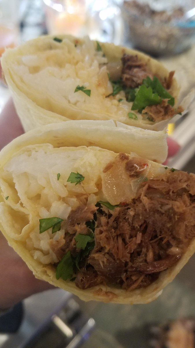 oz3v's tweet photo. #offtopic For my beef eating friends....
Korean BBQ burrito!!! Yup think machaca beef rocking Korean bbq with Kimichi, white rice and festival of herbs and siracha mayo.
Ha Frank (pup right corner) hoping something hits the floor! Recipe at @apinchofyum #freakygood https://t.co/1ME6rIT47t