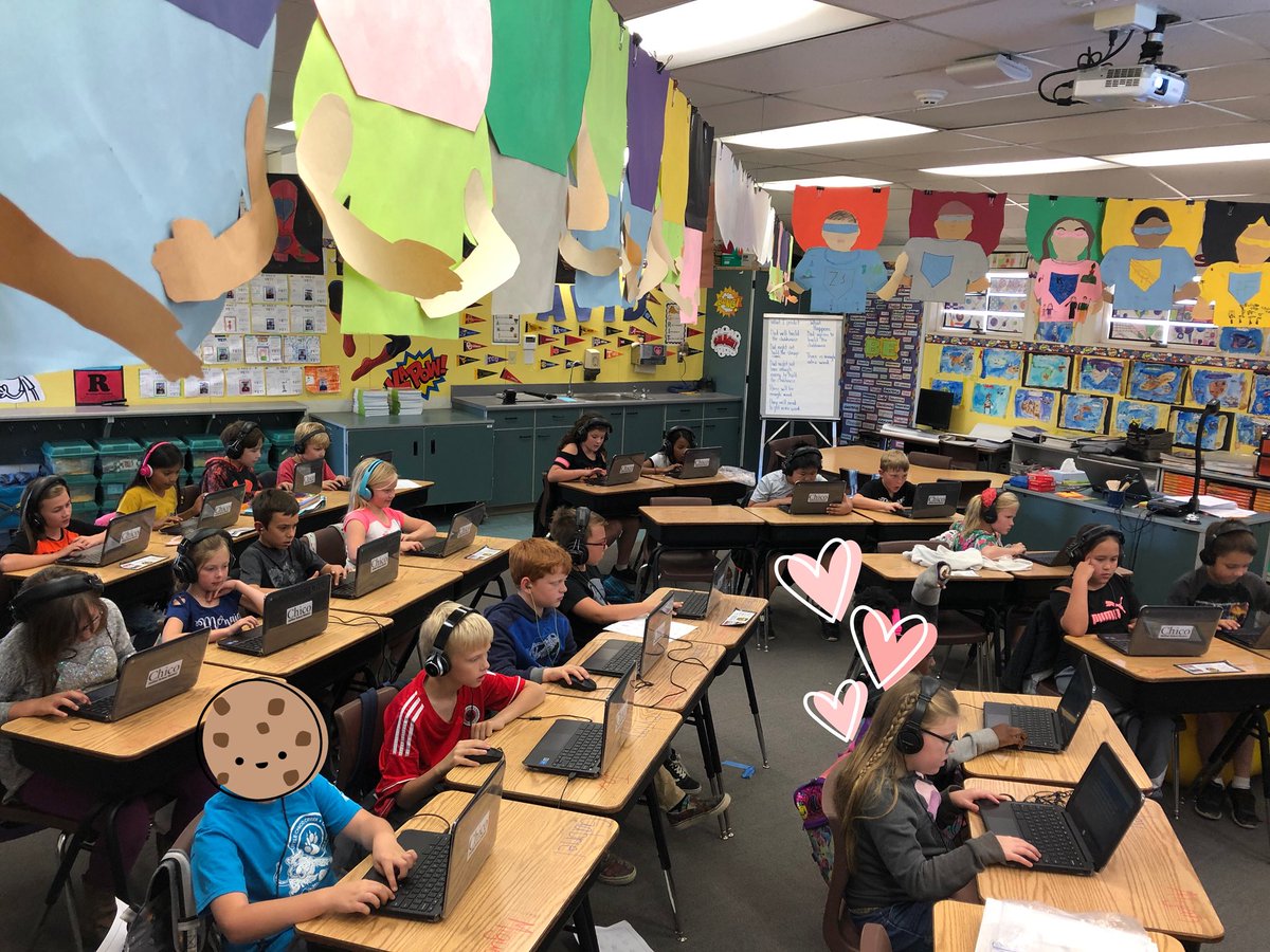 MrPaneksClass's tweet photo. Kicking off Digital Citizenship Week with Interland-Play Your Way To Awesome. A great kickoff to learn about internet safety! #LCCisAVID #CUSDDigCitzWeek https://t.co/R9k9JRCBqi