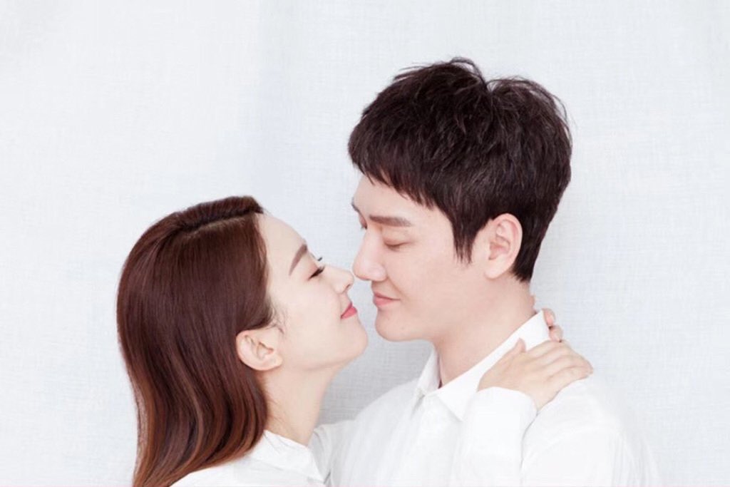Zhao Liying And Feng Shaofeng Confirms Marriage Celebrity News Gossip Onehallyu
