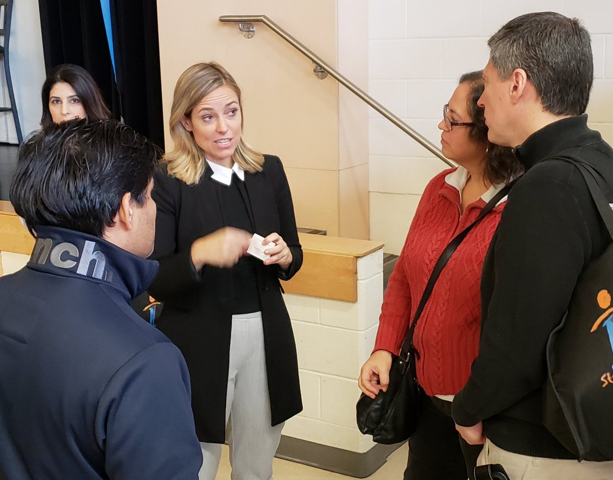 pennyfatherj's tweet photo. #Ambermac delivered an outstanding keynote and Q & A at our PIC conference. Afterward she took the time to chat with interested participants. Awesome! https://t.co/o2tyG2bCdK
