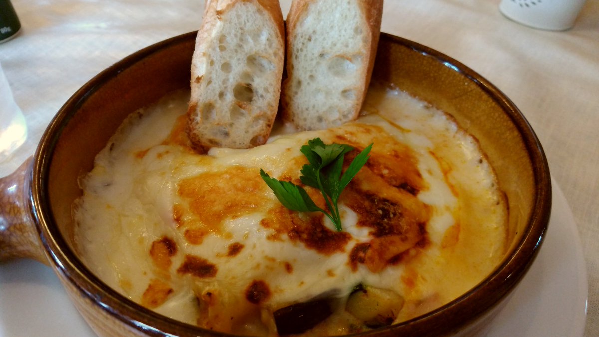 Hare C 茨城県牛久市の パスタ屋ブロッサム サラダバーのコーンドレッシング 特製ラザニア デザートに至るまで美味しかった 何より店員さんの料理出すタイミングが絶妙で雰囲気が素敵