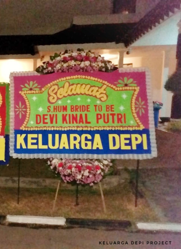 Happy graduation day, bride to be! <a href="/kinalkinal/">Devi Kinal Putri</a> 👩‍🎓💕