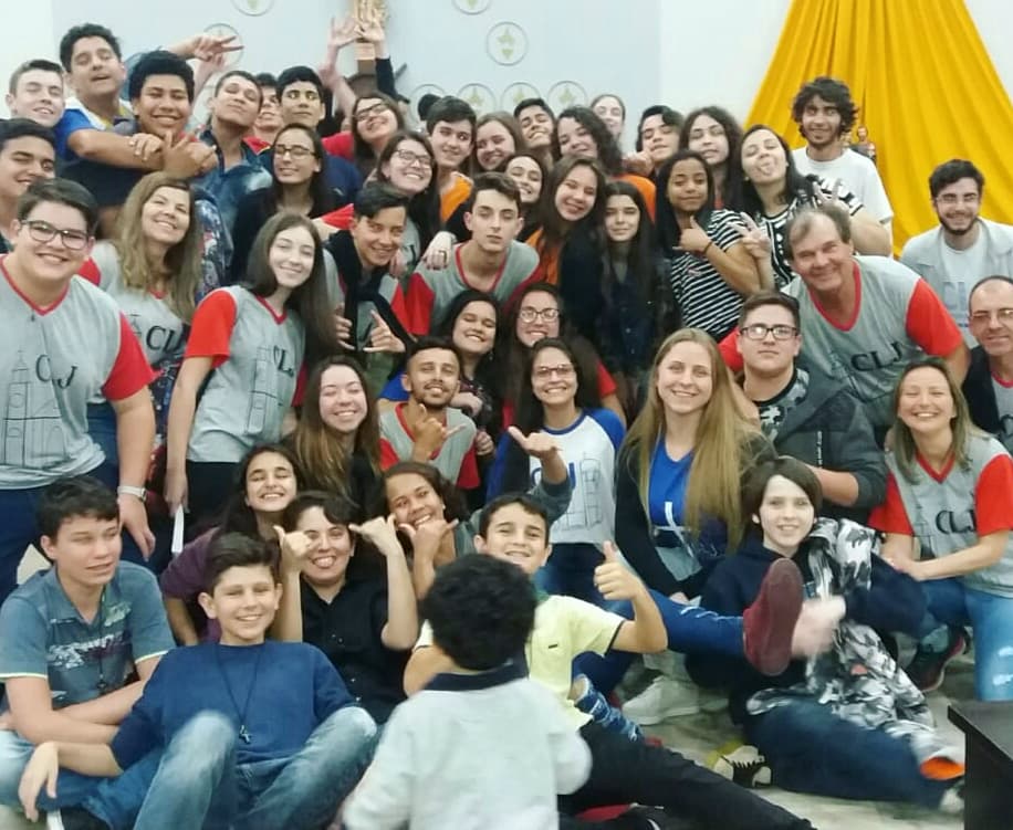 CLJsantana's tweet image. Missa de chegada 9° CLJ¹ ❤💙🧡💡🌎