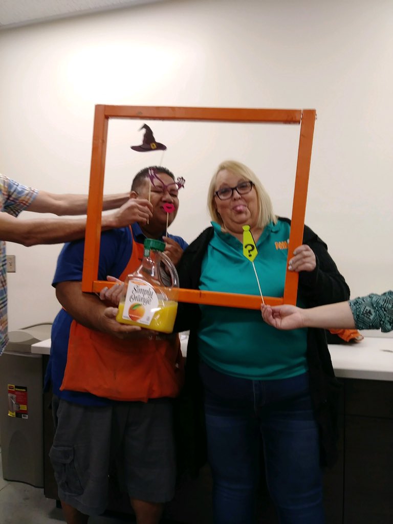RussWesley23's tweet photo. Photo Booth Day at the Ferocious 4416! Too much fun taking pictures with the best Cashiers and Friends! #Ferocious4416 #drivingD53 https://t.co/Hljo0HBjxd