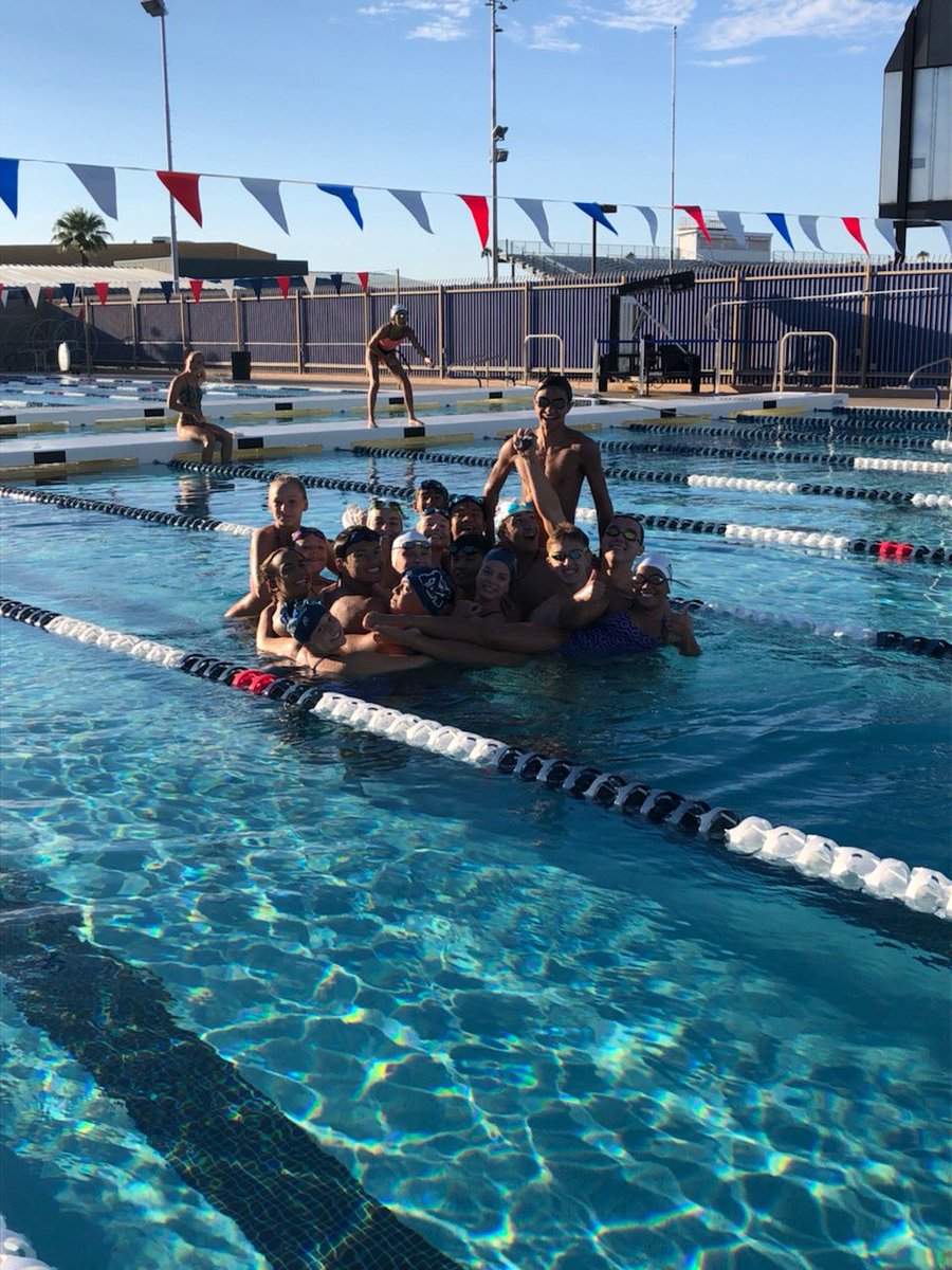 Just because it’s cold out doesn’t mean we can’t have fun! 🧜‍♂️🧜‍♀️