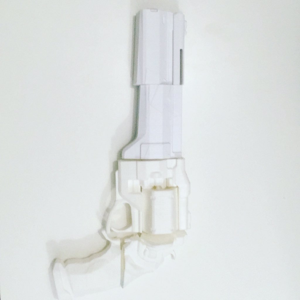 Nolan_bakeacake's tweet photo. @Bungie what do you guys think of my Ace of Spades 3D print? https://t.co/zYaGRDurwF