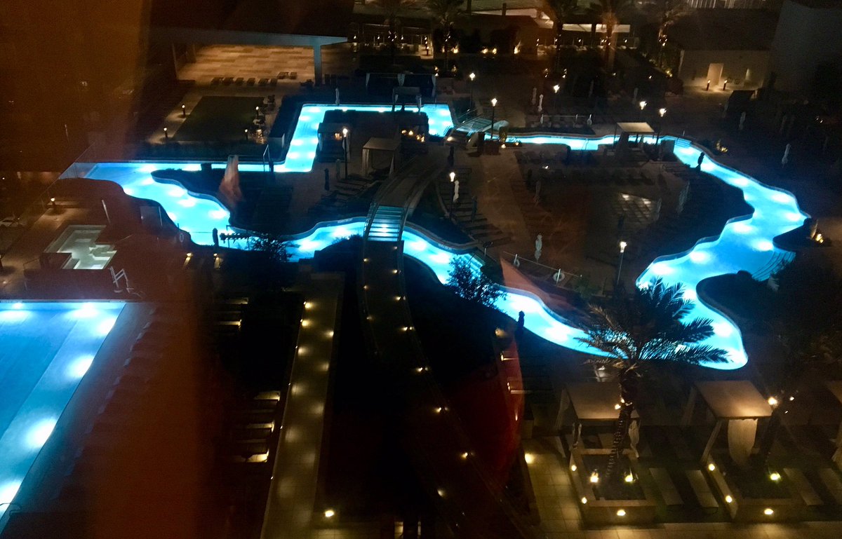 MelanieStaley's tweet photo. Apparently in TX even the swimming pools are shaped like TX?!!!  Looking forward to a great week with our global family here in the Lone Star State!  #AllegisGroup #TEKsystems https://t.co/caZ5XB7XxF