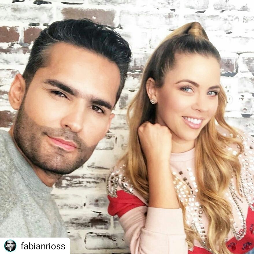 XimeyFabiCR's tweet photo. Queremos #CorazonValiente2 #Repost @fabianrioss
• • • • •
Quien quiere otra vez a #Samy and #willy #corazoncaliente2 @ximenaduque @marcelacitterio and me gogogogo #duqueRios #riosguerreras 😊😊😊😊🇮🇹🇮🇹🇮🇹 https://t.co/YBuCTTykKA