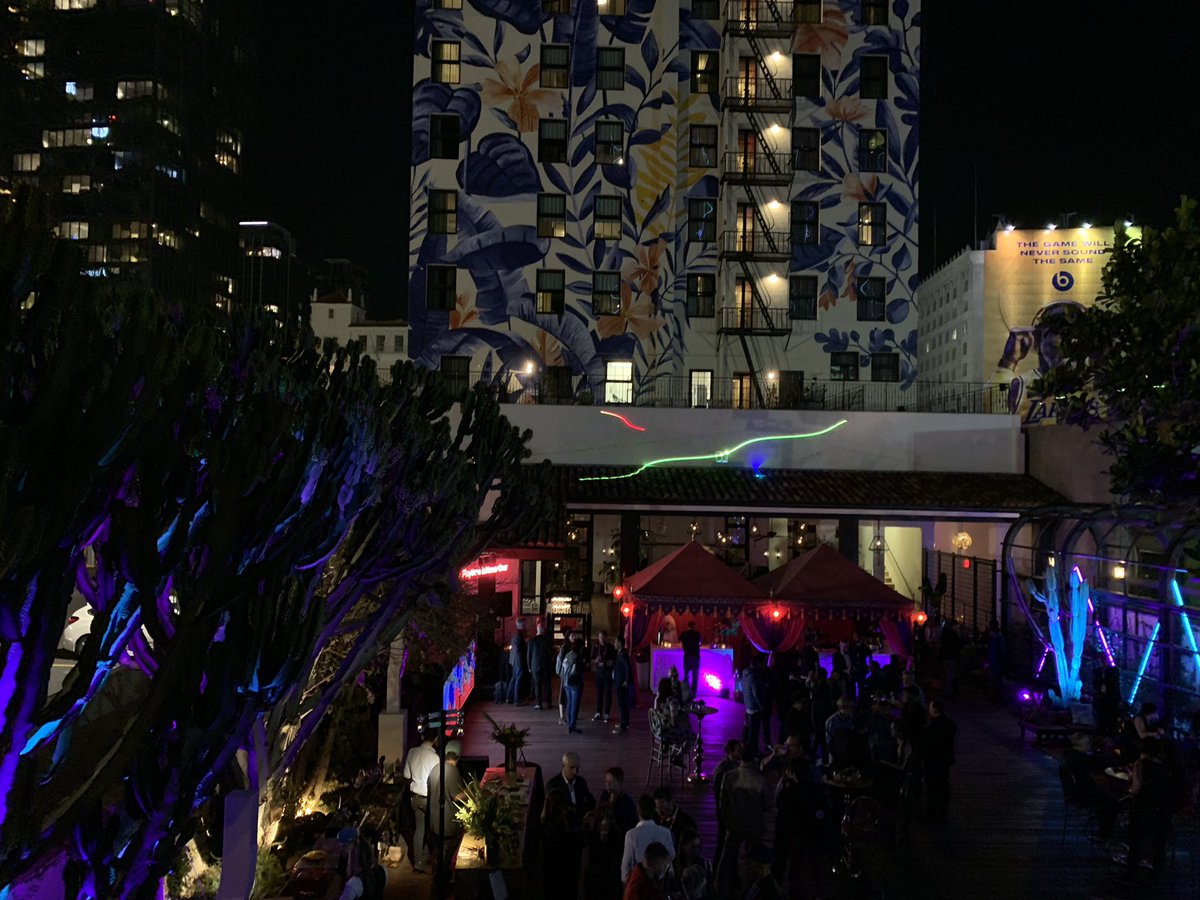rwang0's tweet photo. MyPOV: chilling @adobe #executiveexperience party #AdobeMAX @hotelfigueroa #dtla https://t.co/PijVwEYBVD