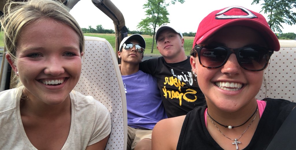 KylaWillhite's tweet photo. happy birthday!! 🙃 maybe we can go putt putting soon so i can beat you again 😝 have a good day!! https://t.co/NRWMHPekIq