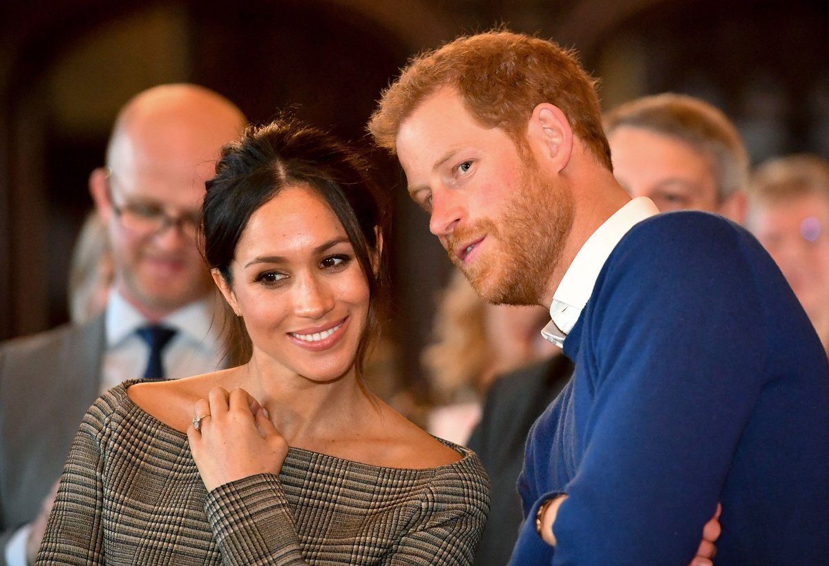 daynurseriesuk's tweet image. Prince Harry and Meghan announce they are expecting their first baby goo.gl/rqMqCE #RoyalBaby