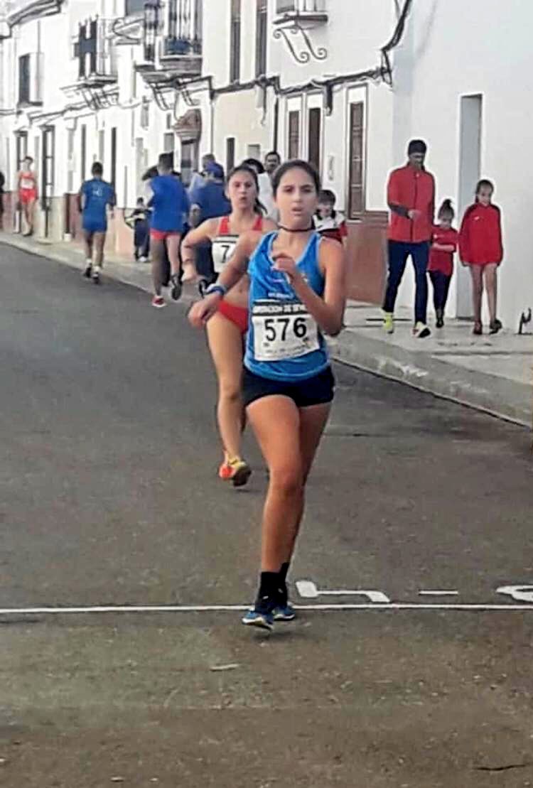 ATLETISMO_XCD's tweet photo. 🏆 XXXIX GRAN PREMIO VILLA DE ALCOLEA 

💙💙No tiene límites su sacrificio💙💙

🏃‍♀️🏃‍♀️ 3 Km Marcha

🥉 5º Clasificada 

#ATXCD #SomosXerezCD #UnSueñoCompartido #VirginiaPartal https://t.co/qGkCOdvC32