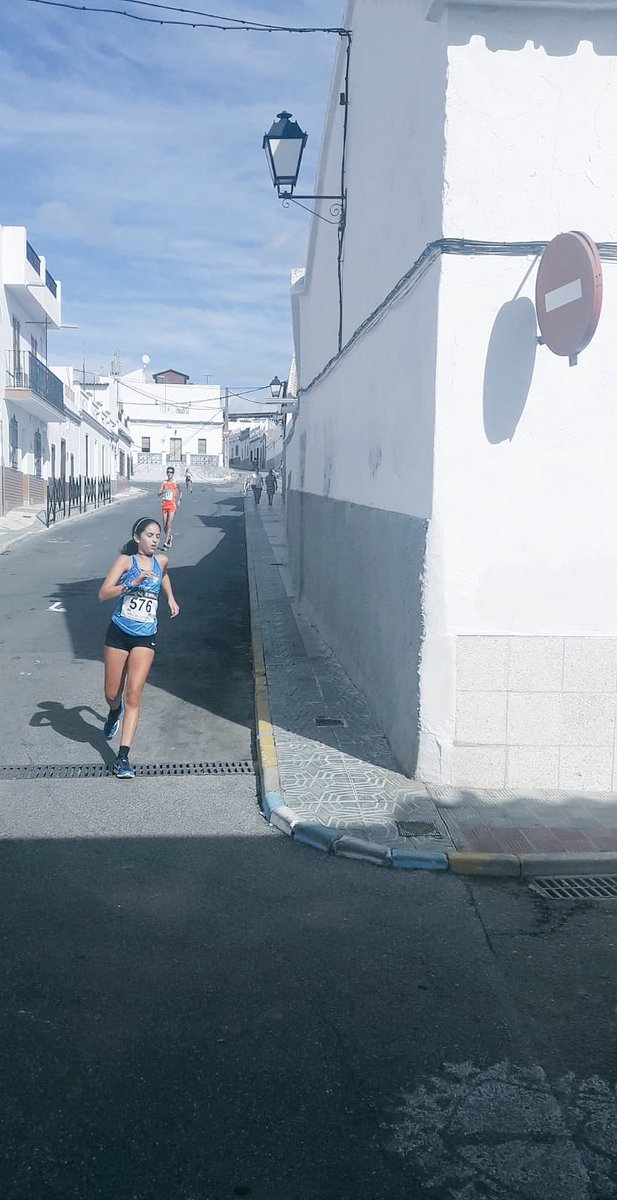 ATLETISMO_XCD's tweet photo. 🏆 XXXIX GRAN PREMIO VILLA DE ALCOLEA 

💙💙No tiene límites su sacrificio💙💙

🏃‍♀️🏃‍♀️ 3 Km Marcha

🥉 5º Clasificada 

#ATXCD #SomosXerezCD #UnSueñoCompartido #VirginiaPartal https://t.co/qGkCOdvC32