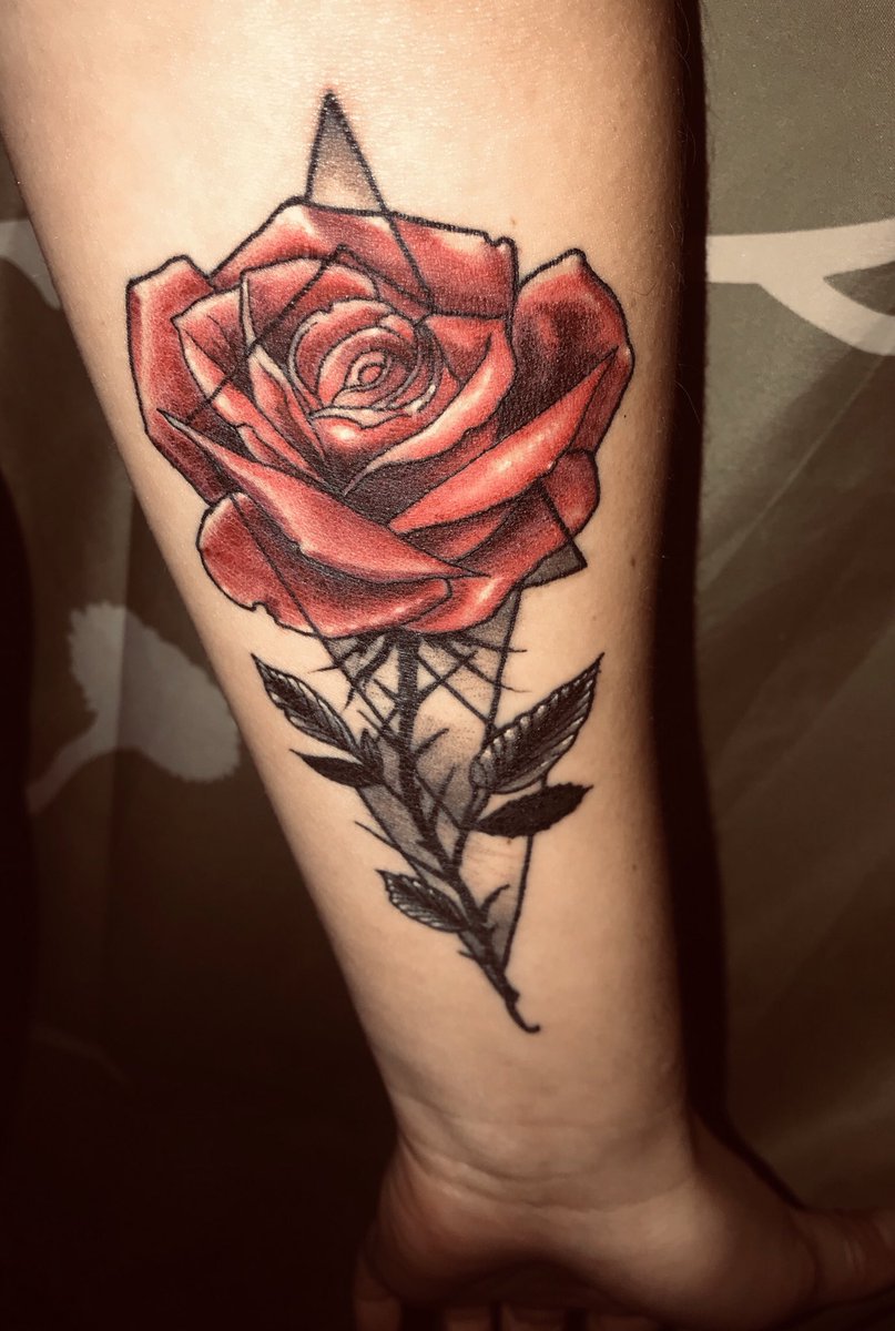 High_Class_Sass's tweet image. My love got me an early birthday present! 🌹😍