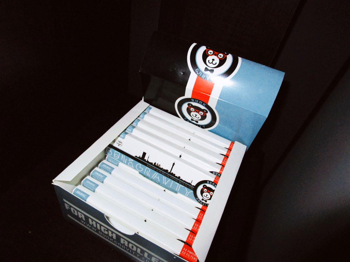 PlayOtoys's tweet photo. So I started a business called @BunkGravity Rolling Papers and since weed is now legal, PLEASE RETWEET! 😅🔥

My next customer could be on your TL! 🇿🇦 https://t.co/xh4tjoC8qN