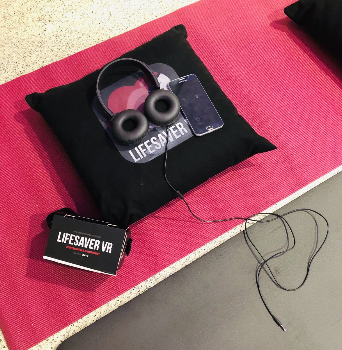 Prof Andy Lockey (@andyl0ckey) on Twitter photo If you can’t attend face to face training and want to learn CPR for #restartaheart day then download Lifesaver or Lifesaver VR for free and learn in the comfort of your own space! <a href="/ResusCouncilUK/">Resuscitation Council UK</a> lifesaver.org.uk lifesavervr.org.uk #WorldRestartaHeart If you can’t attend face to face training and want to learn CPR for #restartaheart day then download Lifesaver or Lifesaver VR for free and learn in the comfort of your own space! <a href="/ResusCouncilUK/">Resuscitation Council UK</a> lifesaver.org.uk lifesavervr.org.uk #WorldRestartaHeart