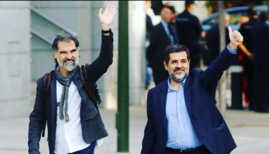 Un any després de l'empresonament dels Jordis, seguim reclamant la seva LLIBERTAT 🎗️
#EstimatsJordis #Jordis #LlibertatJordis #LlibertatPresosPolítics