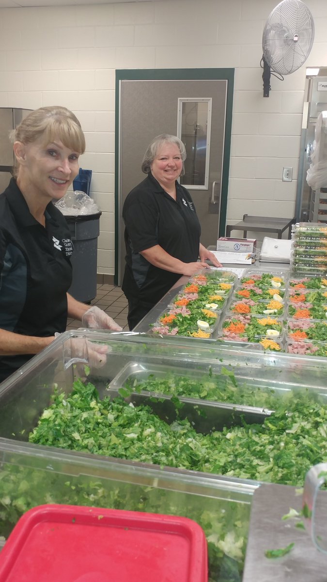CreekviewHSCafe's tweet photo. We have LOTS 2 LOVE about our garden fresh salads!  Dell and Teresa prepare fresh salads every day for our students and staff at CVHS.  They love using the farm fresh produce we receive every week.  Be sure to stop by our salad bar at lunch.  YUMM!  #NSLW2018  #lots2love https://t.co/jpSWc0fgJc
