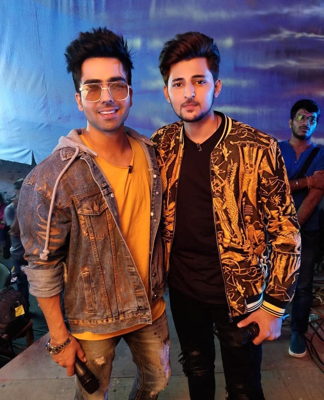 Darshan Raval OFC out of control on X With HARRDYSANDHU DarshanRavalDZ DarshanRaval spreadlove https t CXSvXfZwEG X