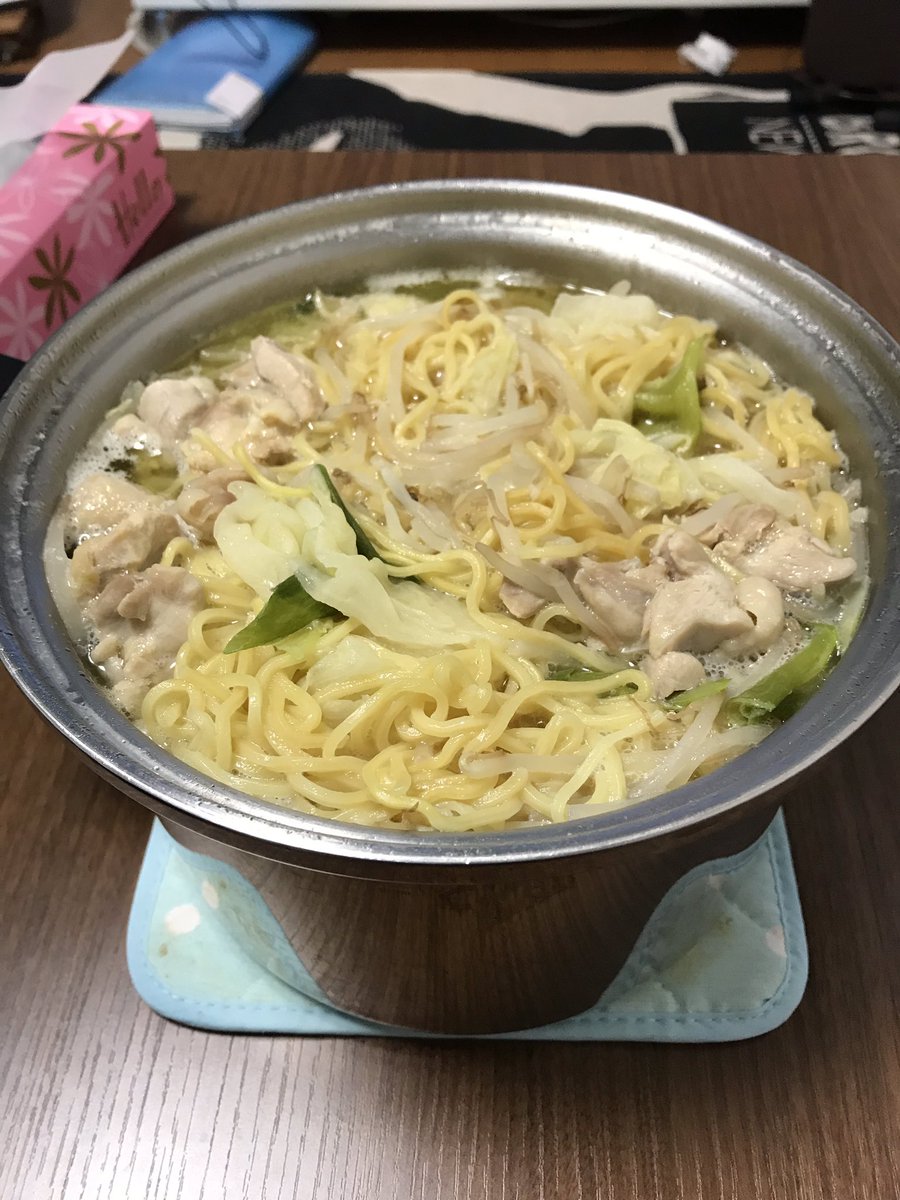 hinata_gt69's tweet image. これが美味しい季節になりました。

#煮込みラーメン
#鶏塩ちゃんこ