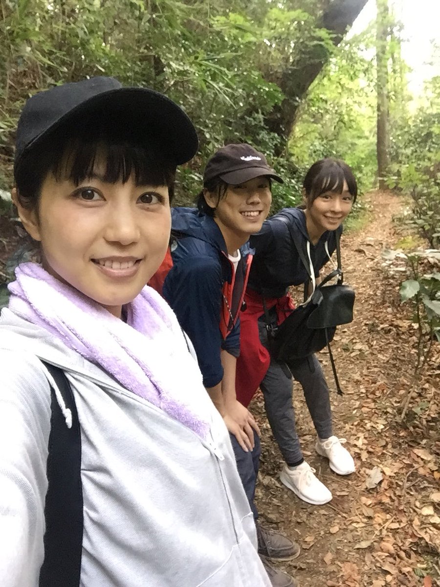 O Xrhsths 白石涼子 Sto Twitter ちょっと前に粕谷くんと美保ちゃんと高尾山登ってきた 朝10時に高尾山口集合 本気 笑 いい汗かいて すっごい楽しかった 山登るの好きだな また行きたい ということで 全部私の自撮り写真でお届けしましたー