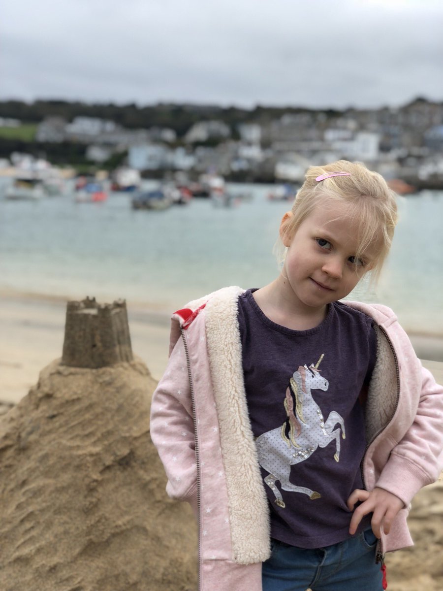 Making sandcastles in St Ives harbour #idoliketobebesidetheseaside