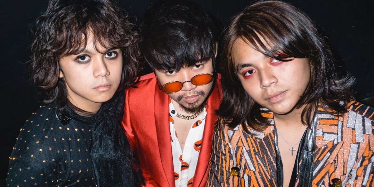 bandwagonPH's tweet photo. IV Of Spades to open Panic! at the Disco Manila concert https://t.co/oMpLvny75w https://t.co/6PdRGbuEnV