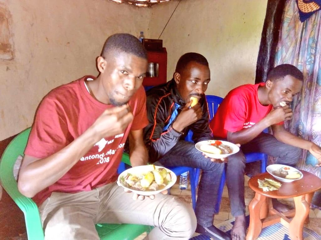 GodfreyNanz1's tweet photo. All about Achild ..This marathon aimed at unlocking the potential a gorl child in lyantonde ..Uganda by #btfellows
And yeah it was interesting ..
#theyneededucation
#Chessclinincug
#Rakohu https://t.co/psbJEMMN90