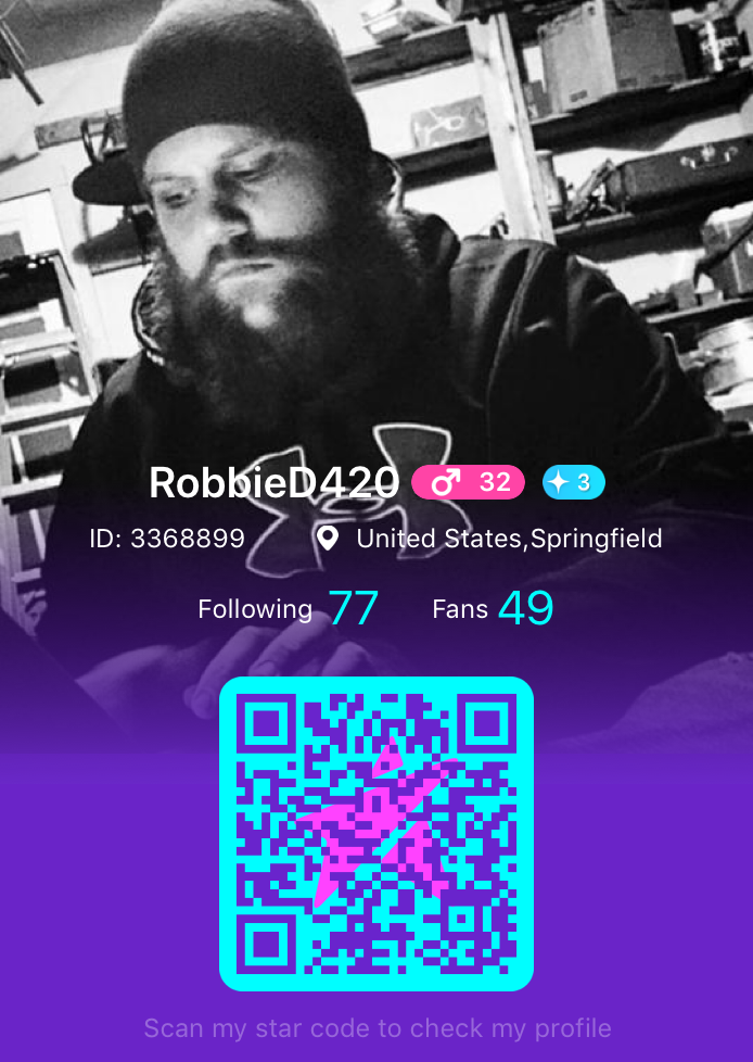 Obnoxious420's tweet photo. Trending Now! RobbieD420 is broadcasting on LiveMe. Join us! https://t.co/u1Hr3qmAcI https://t.co/wcIbQ3Ri1S