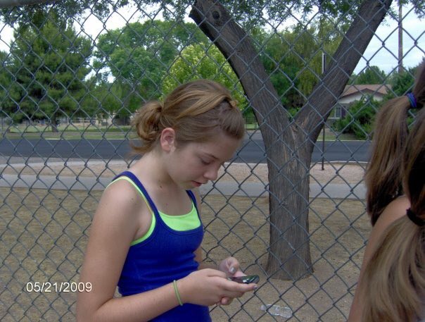 jessie (@bratwrst) on Twitter photo 16/10/2018 07:23:51 MY GO TO OUT OF THE SHOWER HAIRSTYLE IN 6th GRADE. MY LOW BUN WITH THE BANGS CLIPPED UP TOP MY GO TO OUT OF THE SHOWER HAIRSTYLE IN 6th GRADE. MY LOW BUN WITH THE BANGS CLIPPED UP TOP