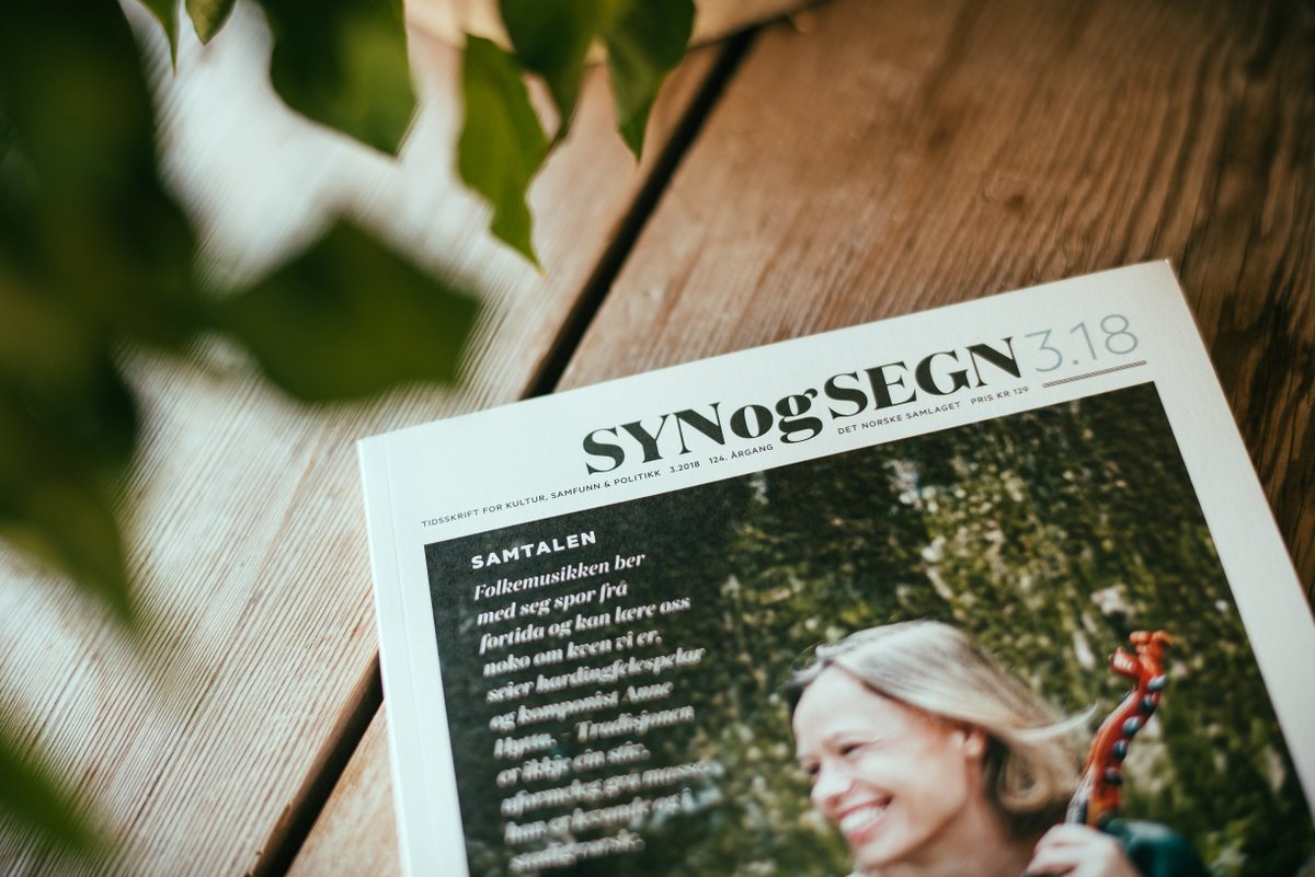 synogsegn's tweet photo. I den nye utgåva av Syn og Segn er det temasider om døden, samtale med komponist og folkemusikar Anne Hytta, tekstar om odelsrett, ekstremisme, farskjærleik og arven etter Sovjetunionen. God haust, god lesing! #synogsegn #dagbladet #samlaget #hyttebygging #hyttepolitikk #nynorsk https://t.co/0T1lPzhUYG