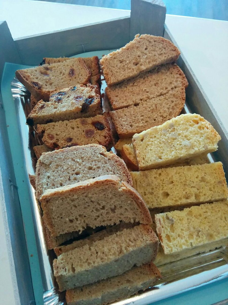 Miguinasleon's tweet photo. Hoy es el #Diamundialdelpan #panlento  🍞🍞🥪. Un día perfecto para que compres tu #pan preferido. https://t.co/KdCZ39HNMI