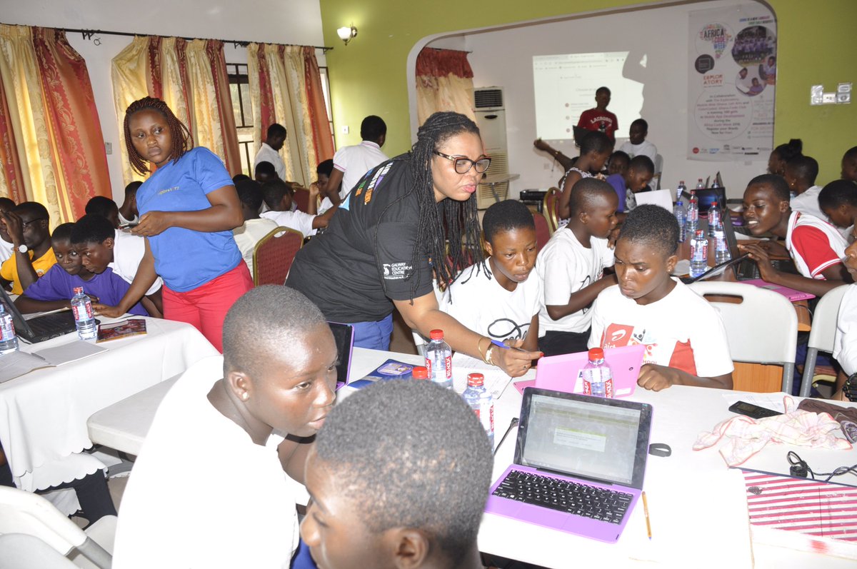 ghanacodeclub's tweet image. As part of Africa Code Week 2018 celebration, we organized a 2 day Hackathon for 50 girls to create mobile apps to solve real life problems. #eskills4girls #ghanacodeclub #100girls in apps development