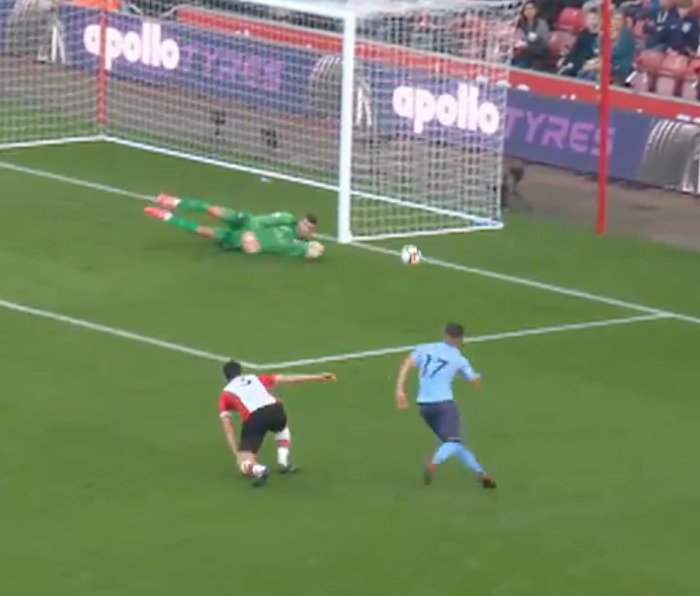 caldbeck89's tweet image. Rarely do we Sprint Linearly in Football; goals overwhelmingly involve Curved Sprinting. Looking forward to seeing @AlbertoFilter research! Also worth reading @sarah_smc26 @IanBez