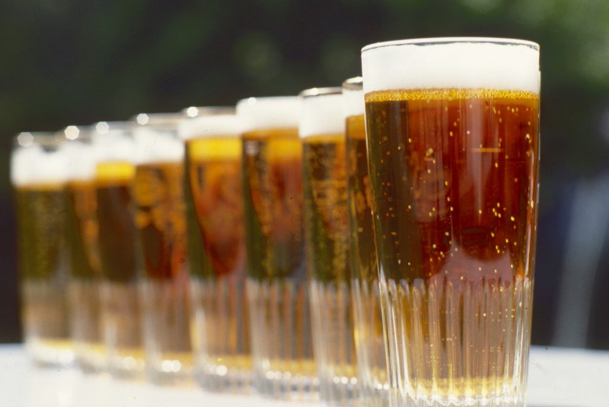 Bier wordt duurder en schaarser door klimaatverandering. Hopelijk gaat de Mensch nu en masse de straat op!