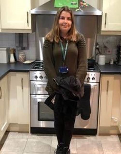 BBCWiltshire's tweet photo. .@wiltshirepolice is urging anyone with information regarding the whereabouts of a 16-year-old girl missing from Ludgershall to get in touch immediately.
Amy Colemartin, was last seen yesterday evening at approximately 5pm when she left an address in the village. https://t.co/9vGPP5qLWZ