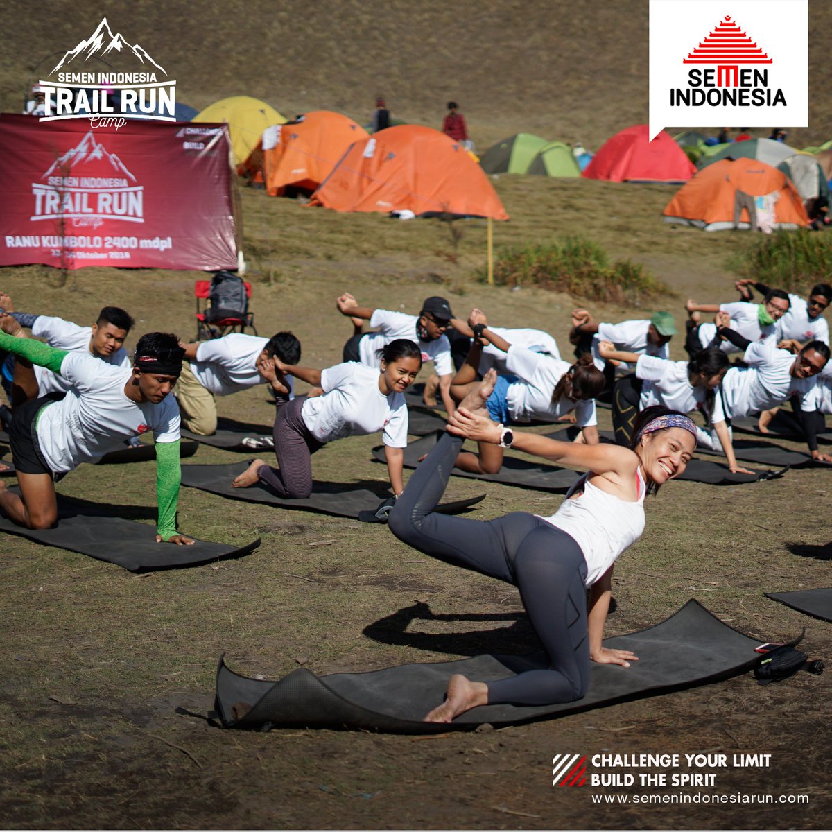 SIGofficial_'s tweet photo. 1. Yoga dapat meningkatkan fleksibilitas tubuhmu yg berguna utk kesiapan fisik sebelum mengikuti #SMITrailRun2018, #SahabatSMI 😉
#SMITrailRunCamp #ChallengeYourLimit #BuildTheSpirit #EventRun #InfoLari #RunnersWorld #SemenIndonesiaGroup #UntukKualitas #UntukBumi #UntukIndonesia https://t.co/GE507dliX5