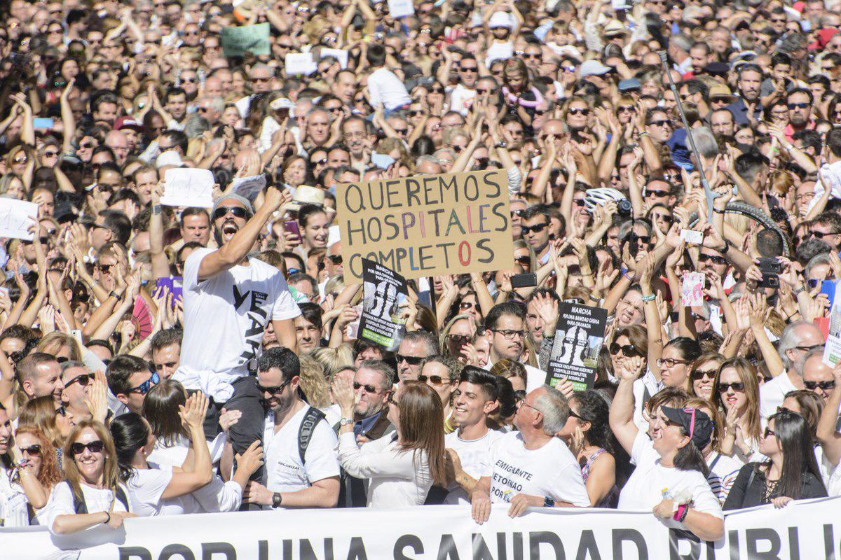Hoy es #16O ,el día en que miles de granadinos y granadinas reclamamos dos hospitales completos, nos manifestamos contra los recortes sanitarios y exigimos una sanidad pública de calidad. Nuestro homenaje a todos los que participaron en esta fecha histórica para #Granada