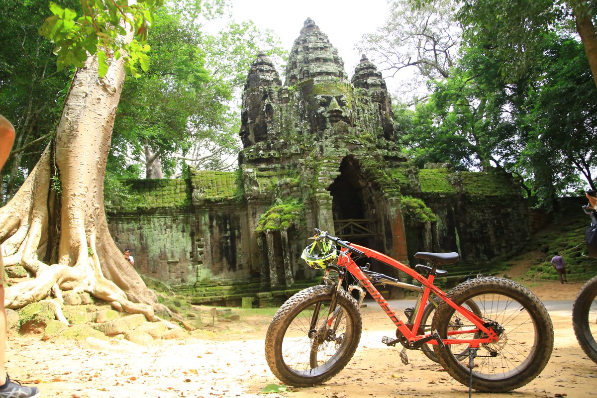 Vandeth19's tweet photo. Mystery of Angkor Cycling Tour(B18)
This tour will unlock the secret history of many famous temples in Siemreap. The tourists will know the most of History and Culture of Khmer Empire, and you also bike deeply in to the forest, local farm and rice paddy.
https://t.co/5xC8yVVWgY https://t.co/wFic3wL8jZ