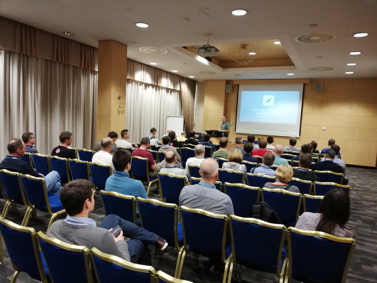 @cczarski talking about #orclapex 18.2 and beyond #makeitconf18 <a href="/sioug_si/">SIOUG</a>