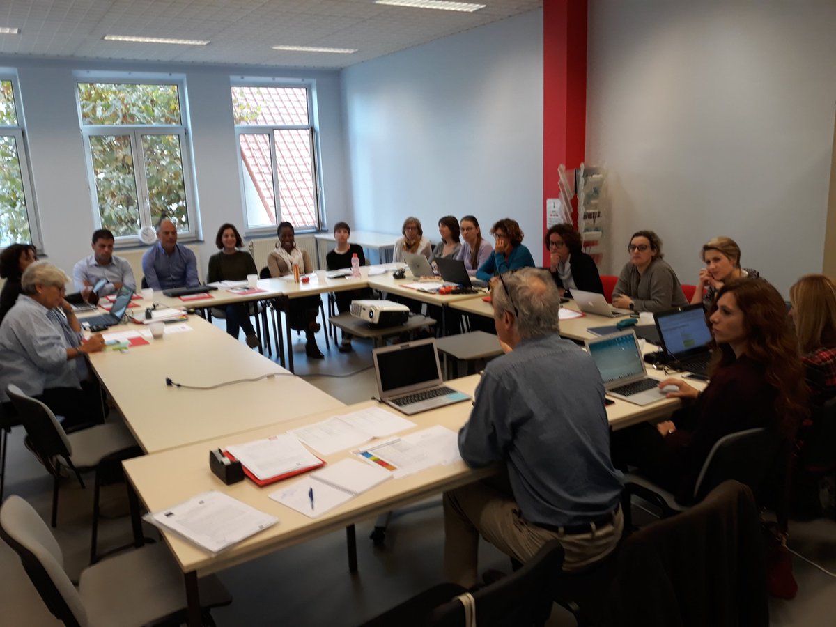 Sanjin_Plakalo's tweet photo. Ameliorer l'aide a domicile avec le projet At Home: jour 2 de la reunion transnationale a Bruxelles !
@AthomeErasmus @PLS_News @ErasmusplusFR https://t.co/uTASYcJLqu