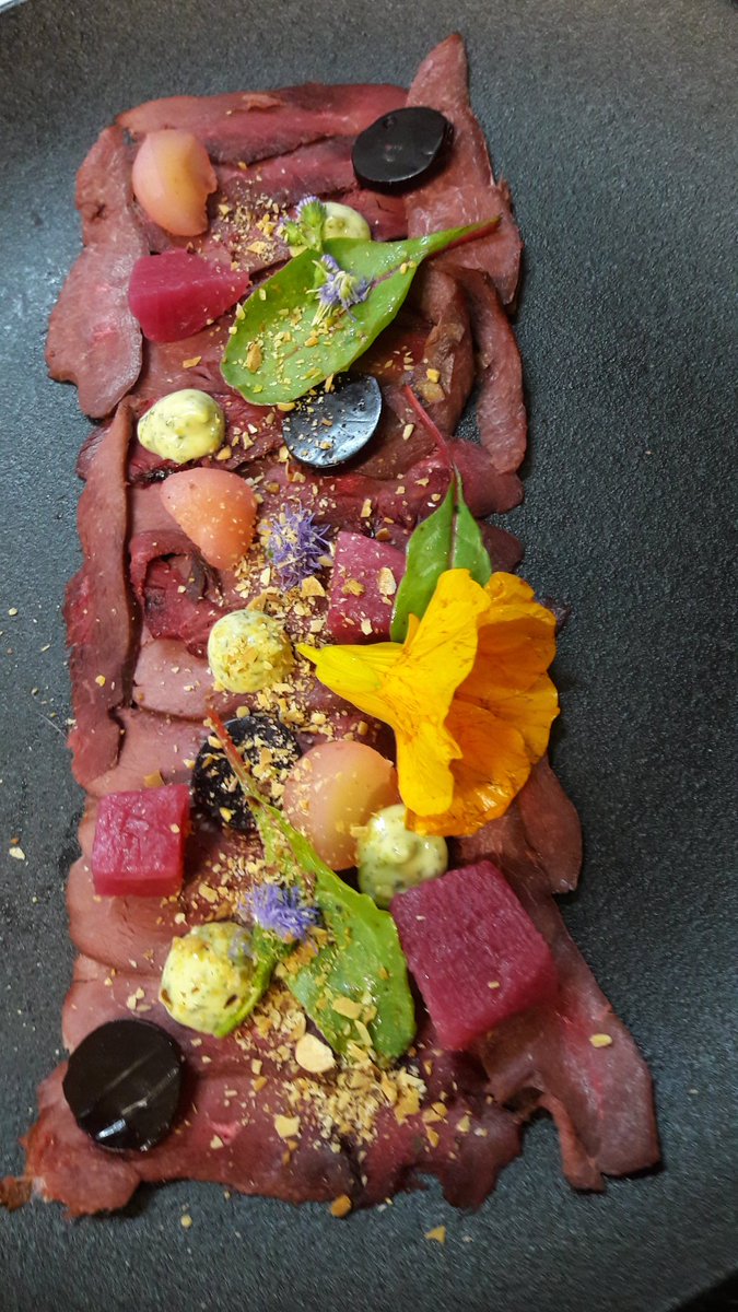DeWoord's tweet photo. Vrijdag nieuwe à la carte kaart. Met natuurlijk veel wildgerechten.
Wild uit de regio #Achterhoek
#wildmenu le tableau https://t.co/EGRYMJCEFP