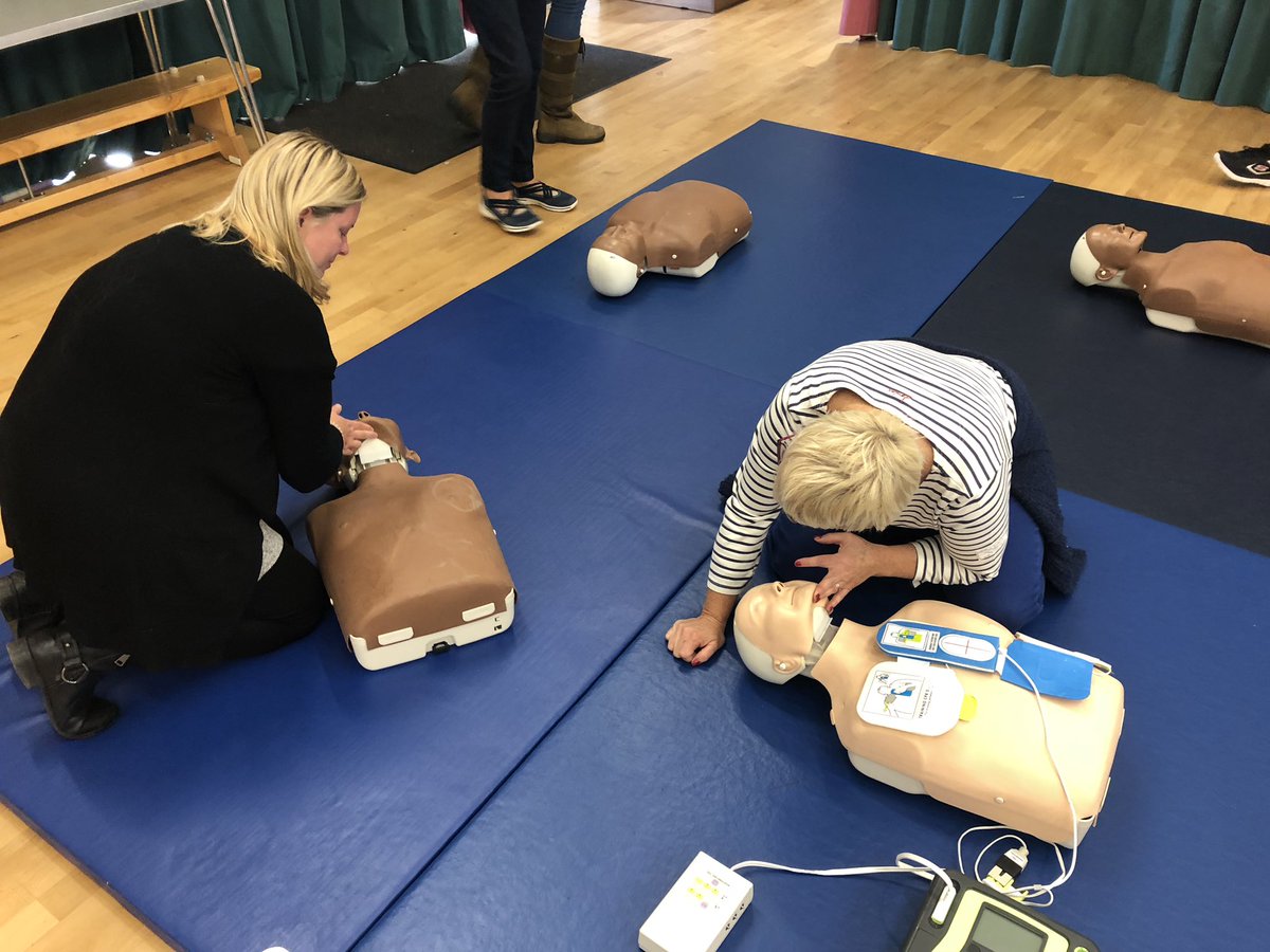 DARTSolentNHST1's tweet photo. #RestartaHeartDay @SolentNHSTrust https://t.co/RSuaZS2Ydg