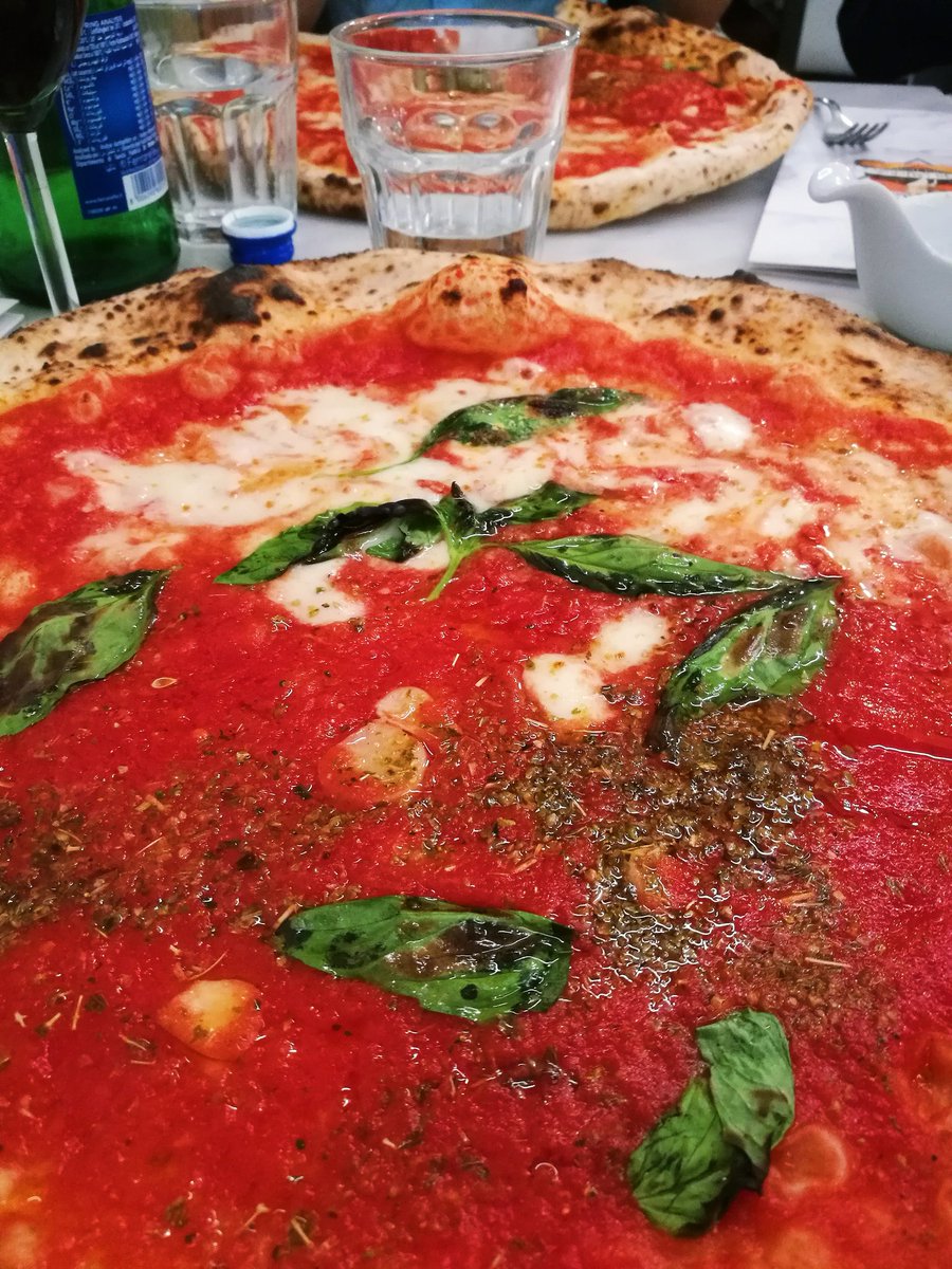 FoodWithLegs's tweet photo. Swimming in #pizza like there's no tomorrow @DaMicheleNapoli 🍕🏊‍♀🍕🏊‍♀🍕🏊‍♀ https://t.co/YyMKWtQSut