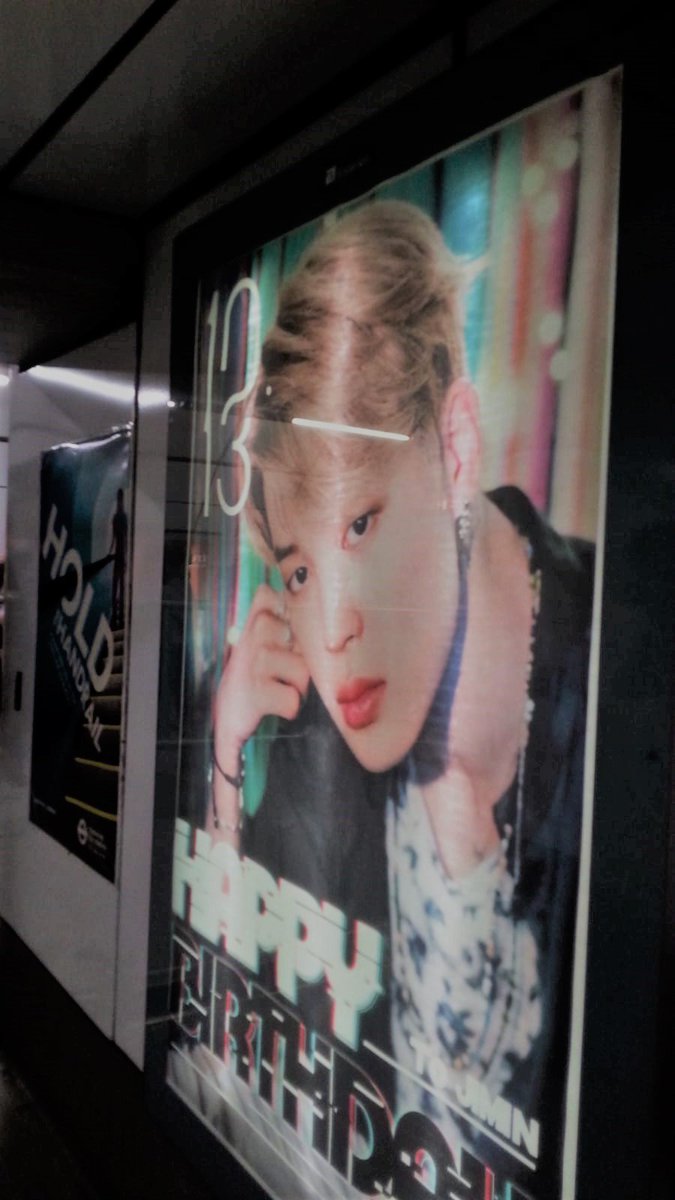 HallooHallyu's tweet photo. Good morning! #chimchim running strong at Holborn Station.😆

#chimchimday #bts https://t.co/dMkrlOhFbI
