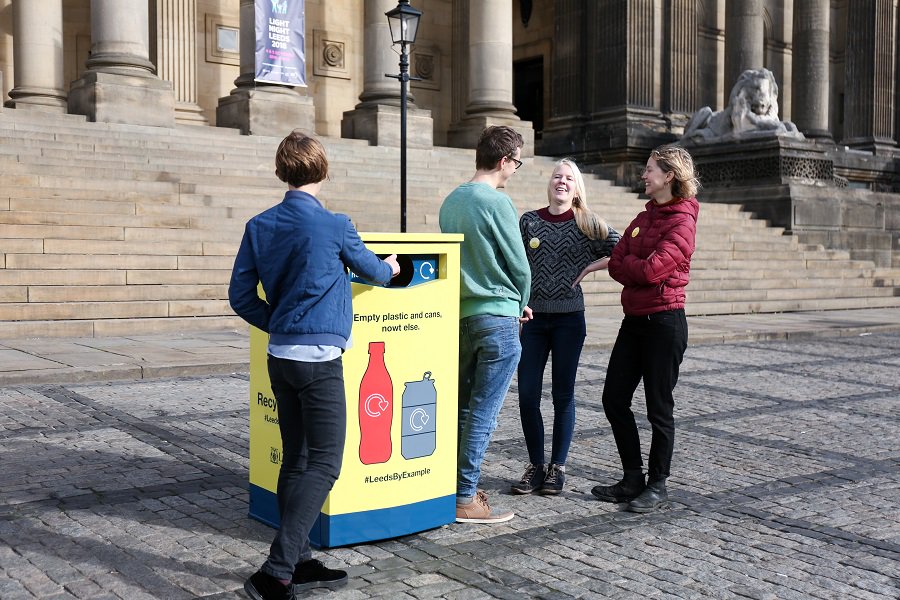 CommWaste's tweet photo. UK’s biggest collaborative push to improve recycling on-the-go launches ♻️➡️ https://t.co/O6NGcYZphT #Recycling #LeedsByExample #Leeds #Waste https://t.co/LWLLWiYL7i