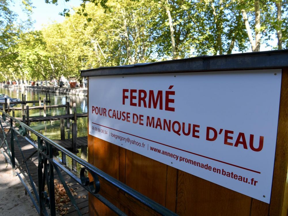 A #Annecy il est temps de réfléchir à une autre manière de fonctionner si on ne veut plus être confronté à cette baisse du #lac. mon.actu.io/r/gvyenzk